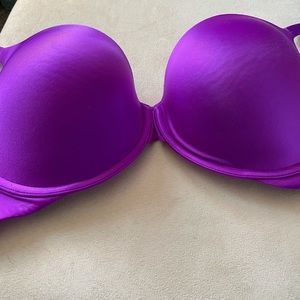 Victoria’s Secret bra 34DD